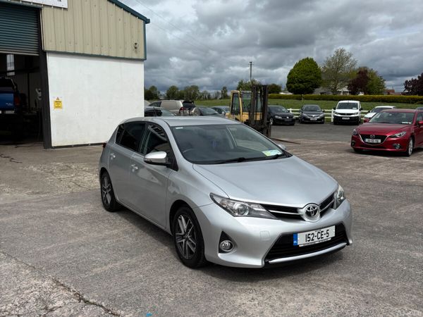 Toyota Auris MPV, Petrol, 2015, Silver