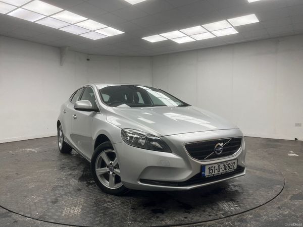 Volvo V40 Hatchback, Diesel, 2015, Silver