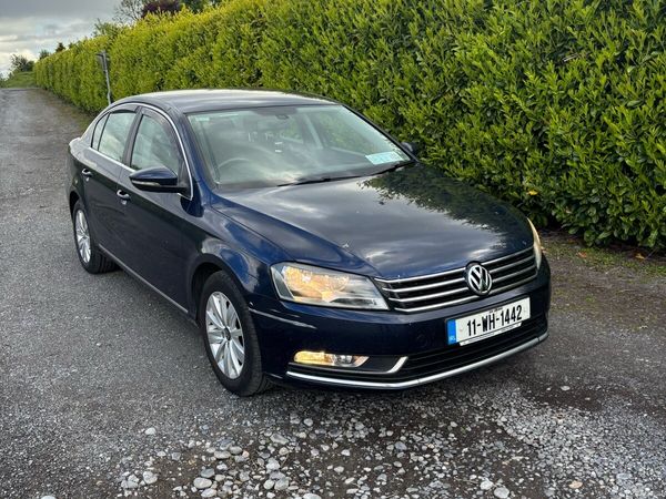 Volkswagen Passat Saloon, Diesel, 2011, Blue