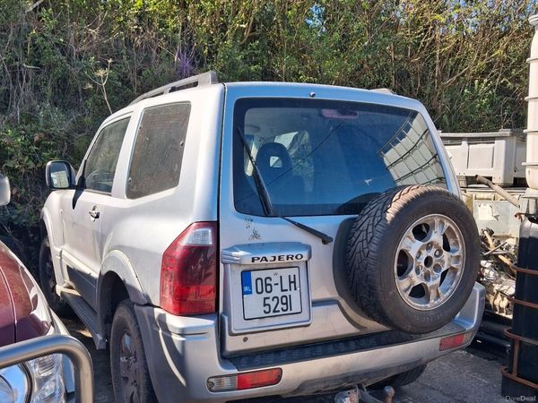Mitsubishi Pajero SUV, Diesel, 2006, Silver