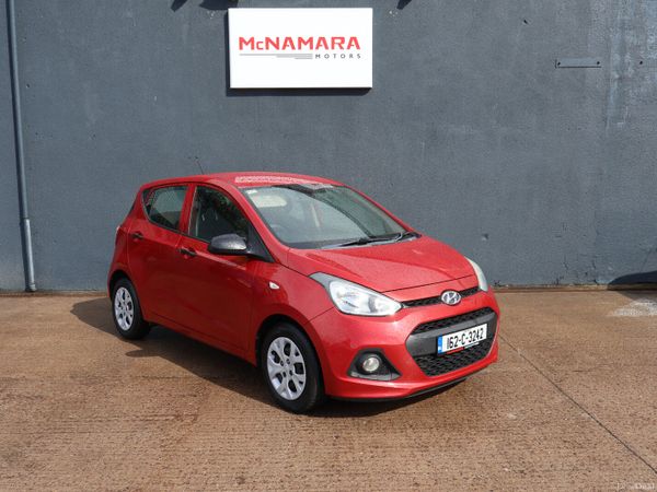 Hyundai i10 Hatchback, Petrol, 2016, Red
