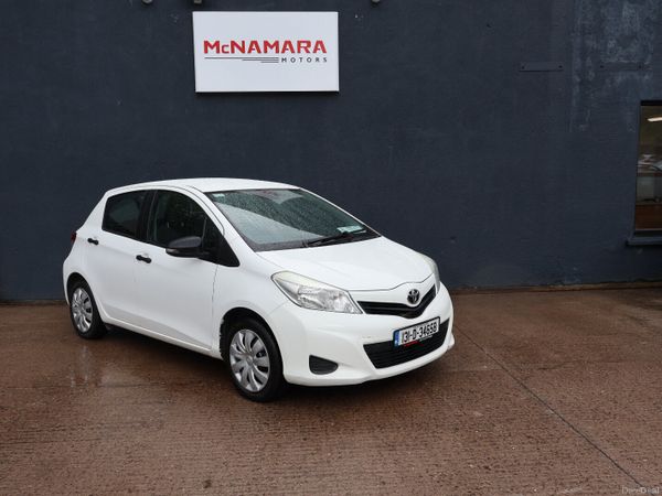 Toyota Yaris Hatchback, Petrol, 2013, White