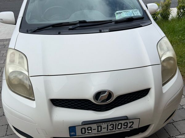 Toyota Vitz Hatchback, Petrol, 2009, White