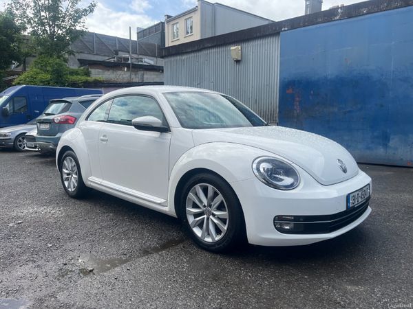 Volkswagen Beetle Hatchback, Petrol, 2013, White