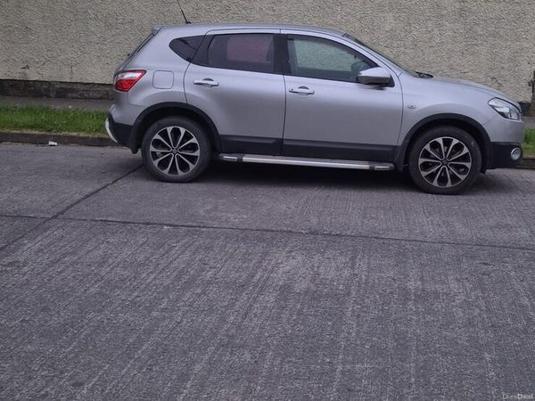 Nissan Qashqai Hatchback, Diesel, 2010, Silver