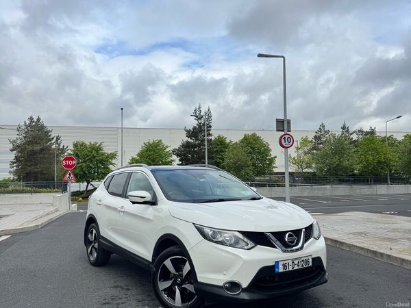 Nissan Qashqai Hatchback, Petrol, 2016, White