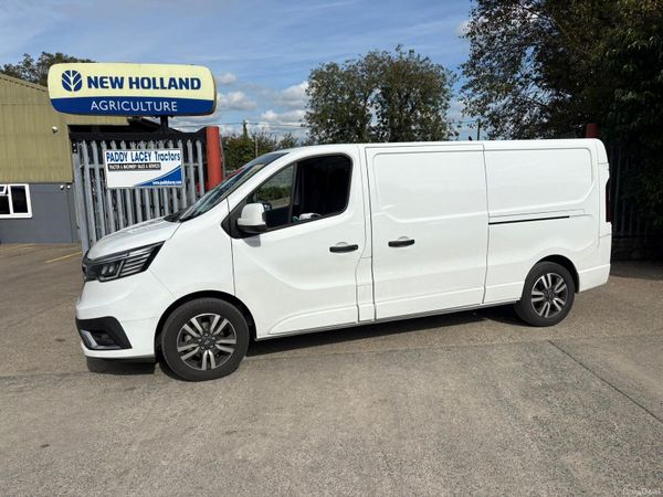 Renault Trafic MPV, Diesel, 2025, White