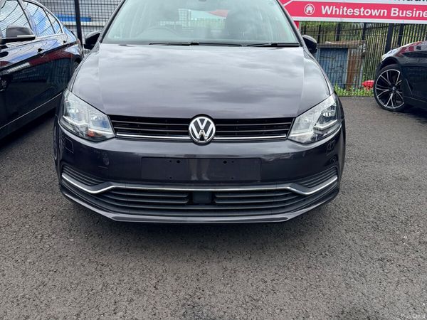 Volkswagen Polo Hatchback, Petrol, 2015, Grey