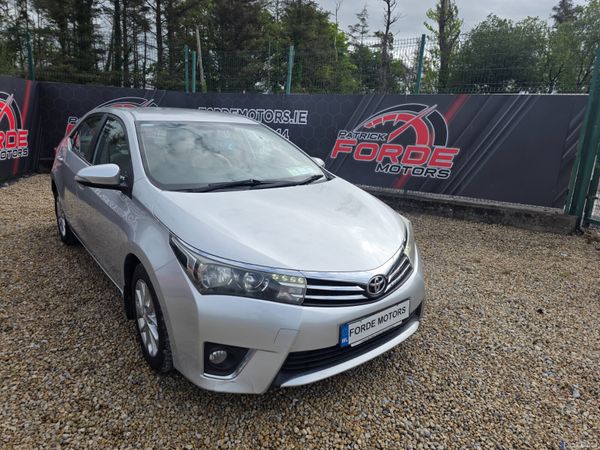 Toyota Corolla Saloon, Diesel, 2014, Silver