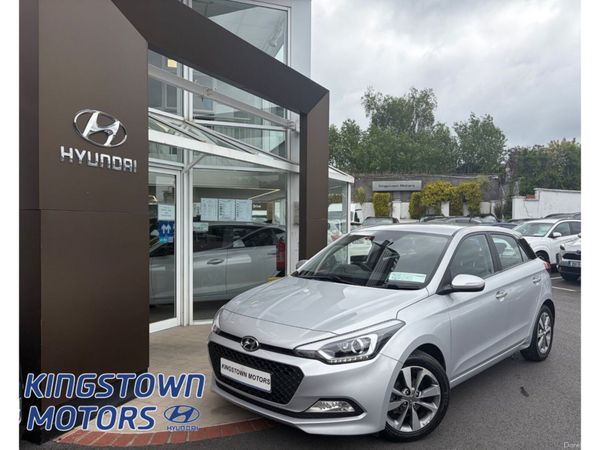 Hyundai i20 Hatchback, Petrol, 2015, Silver