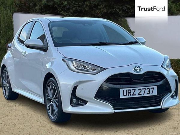 Toyota Yaris Hatchback, Petrol Hybrid, 2022, White
