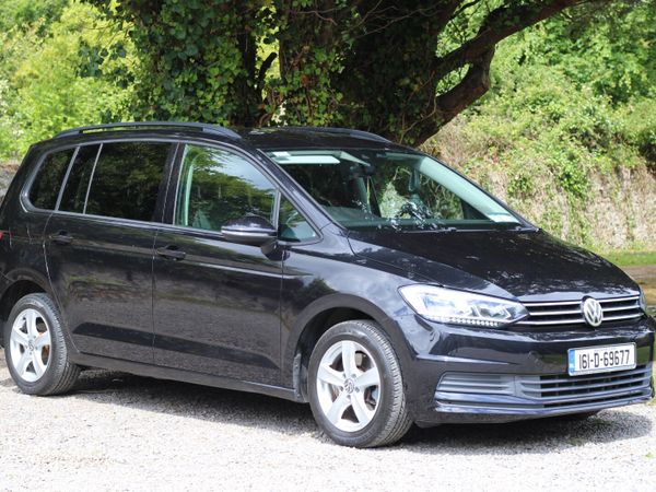 Volkswagen Touran MPV, Petrol, 2016, Black
