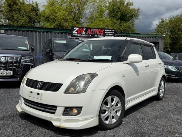 Suzuki Swift Hatchback, Petrol, 2010, White