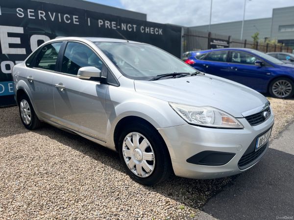 Ford Focus Saloon, Petrol, 2008, Silver