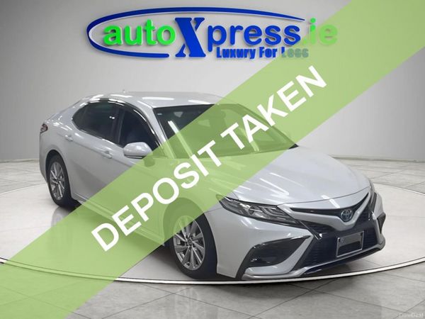 Toyota Camry Saloon, Petrol Hybrid, 2021, White