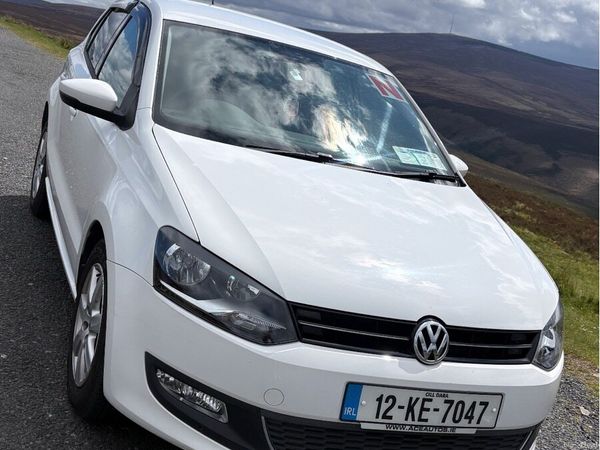 Volkswagen Polo Hatchback, Petrol, 2012, White