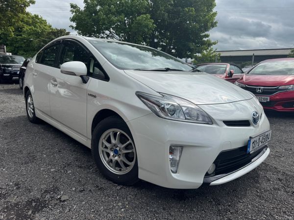 Toyota Prius Hatchback, Petrol Hybrid, 2013, White