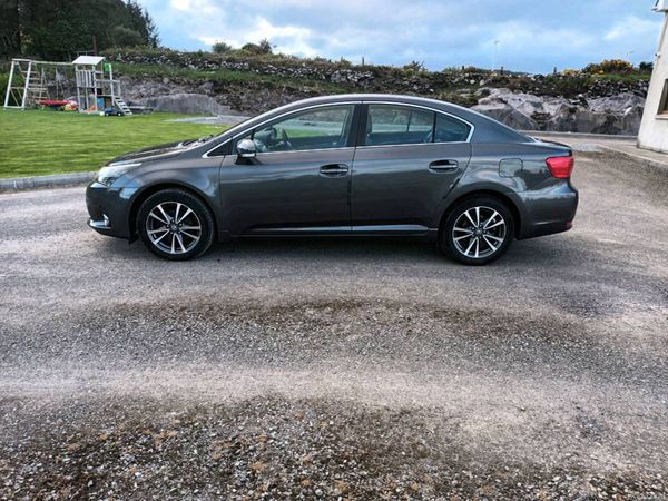 Toyota Avensis Saloon, Diesel, 2015, Grey