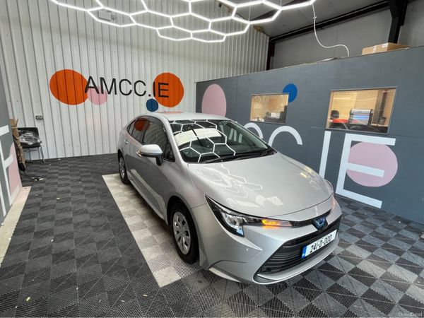 Toyota Corolla Saloon, Petrol Hybrid, 2024, Silver