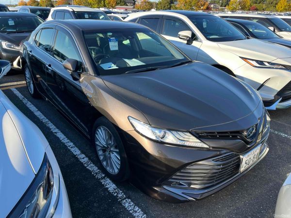 Toyota Camry Saloon, Petrol Hybrid, 2018, Brown