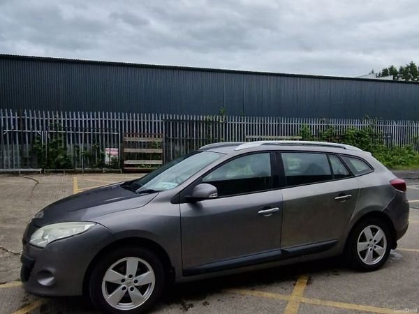 Renault Megane Estate, Petrol, 2009, Grey