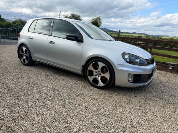 Volkswagen Golf Hatchback, Petrol, 2009, Silver