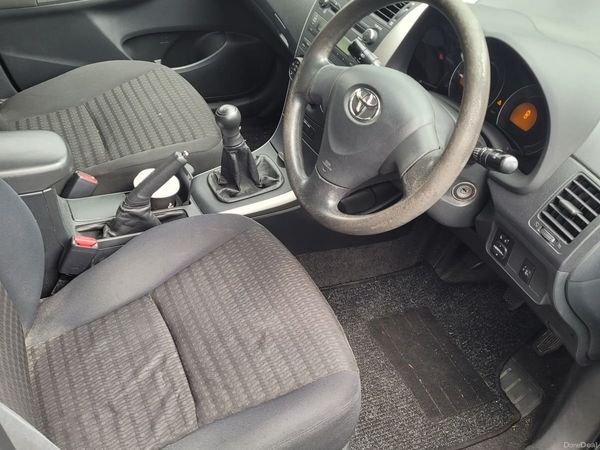 Toyota Corolla Saloon, Petrol, 2009, Black