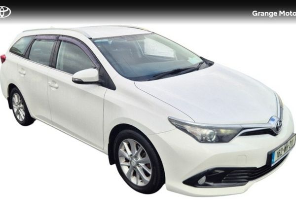 Toyota Auris Estate, Diesel, 2016, White