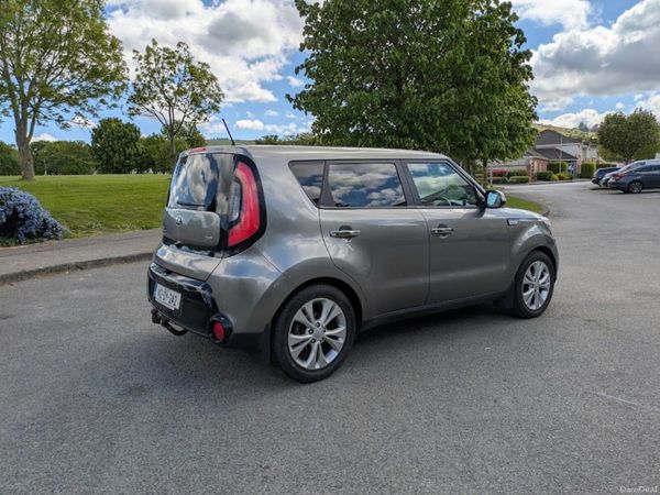 Kia Soul Hatchback, Diesel, 2014, Silver