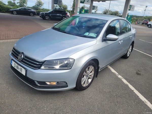 Volkswagen Passat Saloon, Diesel, 2012, Silver