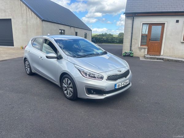 Kia Ceed Hatchback, Diesel, 2018, Grey