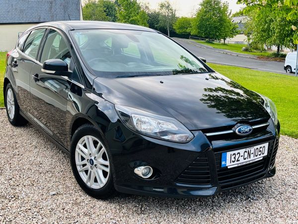 Ford Focus Hatchback, Petrol, 2013, Black