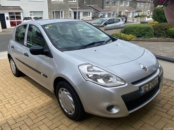 Renault Clio Hatchback, Ethanol Petrol, 2012, Silver