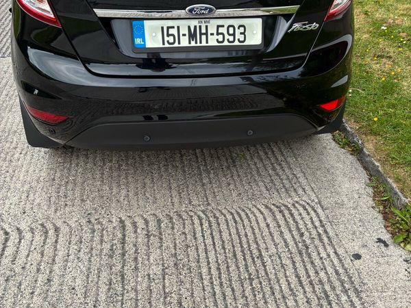 Ford Fiesta Hatchback, Petrol, 2015, Black