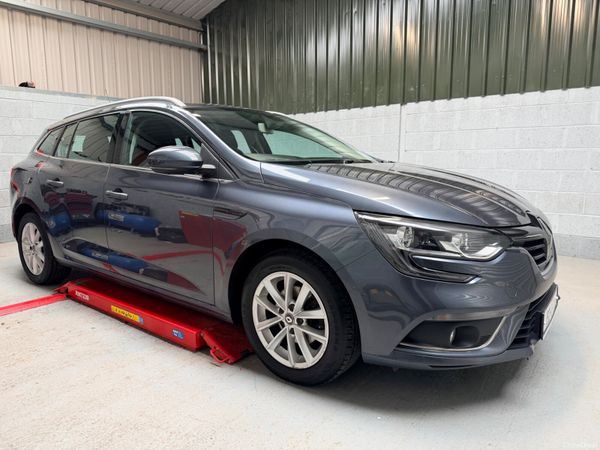 Renault Megane Estate, Petrol, 2019, Grey