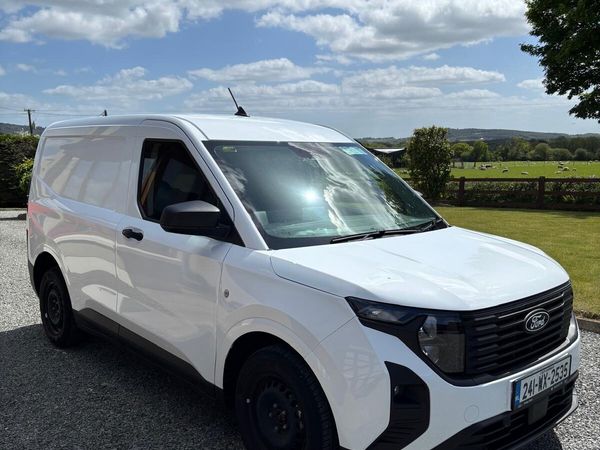 Ford Transit Courier Van, Diesel, 2024, White