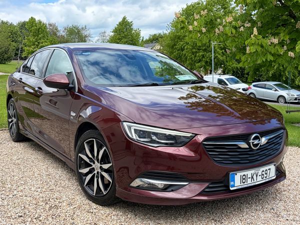 Opel Insignia Hatchback, Diesel, 2018, Red