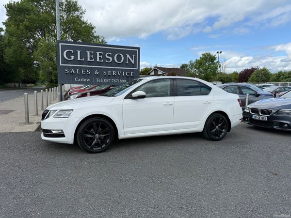 Skoda Octavia Saloon, Diesel, 2019, White