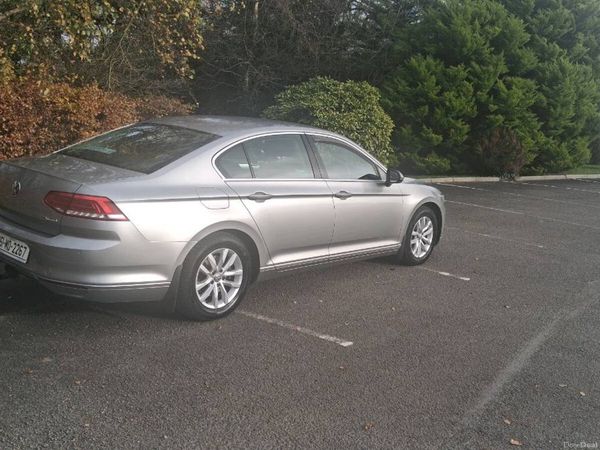 Volkswagen Passat Saloon, Diesel, 2015, Silver