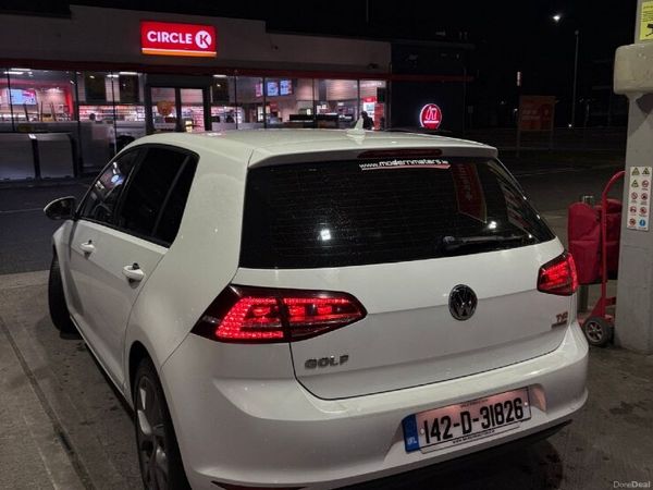 Volkswagen Golf Hatchback, Petrol, 2014, Silver