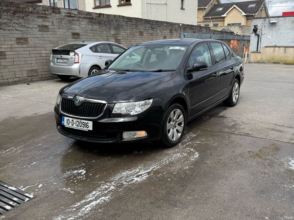 Skoda Superb Hatchback, Diesel, 2010, Black