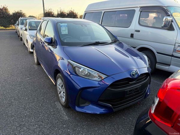 Toyota Yaris Hatchback, Petrol Hybrid, 2023, Blue
