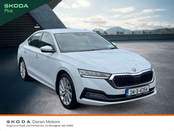 Skoda Octavia Hatchback, Diesel, 2024, White