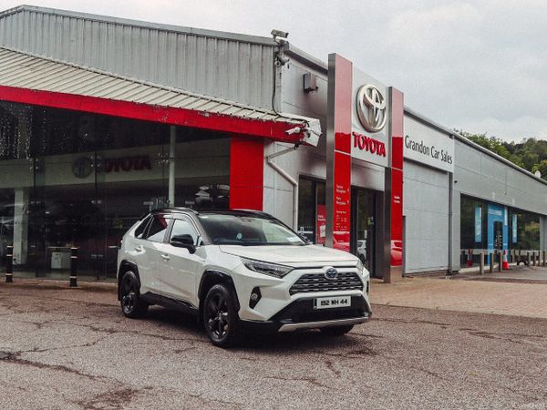 Toyota RAV4 SUV, Petrol Hybrid, 2019, White