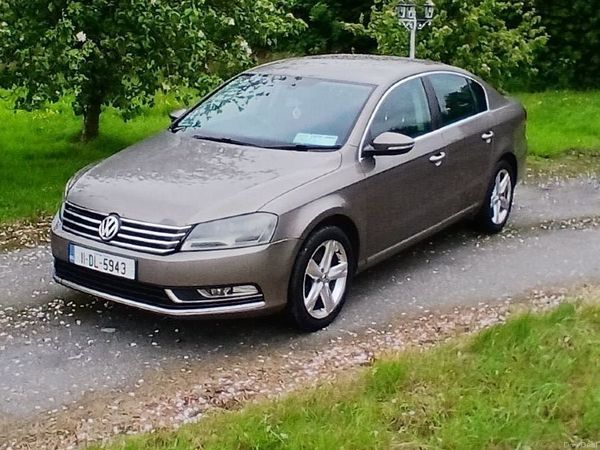 Volkswagen Passat Saloon, Diesel, 2011, Bronze