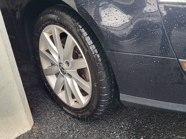 Volkswagen Passat Saloon, Diesel, 2010, Black