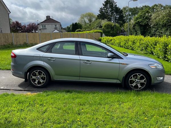 Ford Mondeo Saloon, Petrol, 2008, Silver
