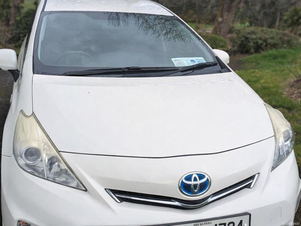 Toyota Prius MPV, Petrol Hybrid, 2013, White