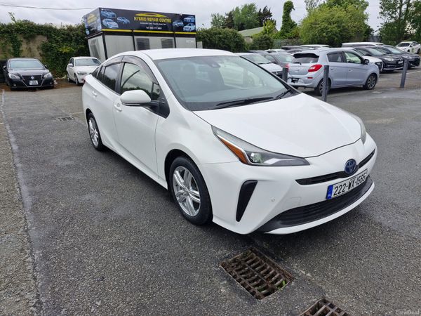 Toyota Prius Hatchback, Petrol Hybrid, 2022, White