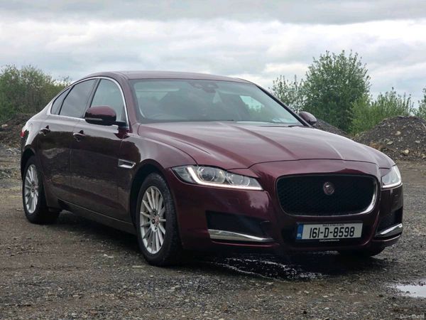 Jaguar XF Saloon, Diesel, 2016, Red